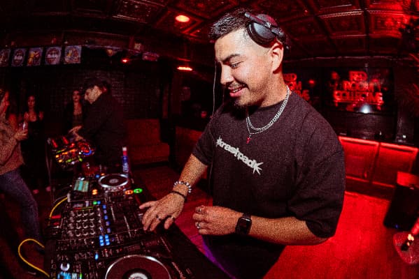 DJ Cri8